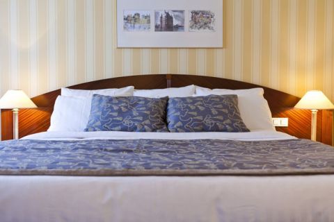 Le Ch&acirc;telain Hotel
