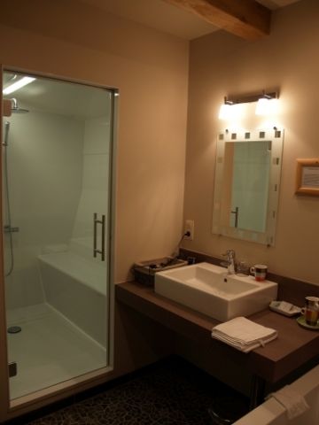 Bed-en-Breakfast-in-Belgie.nl | Rust en ruimte. Dat vindt u in Wellness B&B De Zevenslaper in het Belgische Geetbets, waar u geniet van het gezellige buitenleven. Dankzij de wellnessfaciliteiten op de kamer is het ook binnen heerlijk vertoeven. | Geetbets | Bed & Breakfast | Brabant