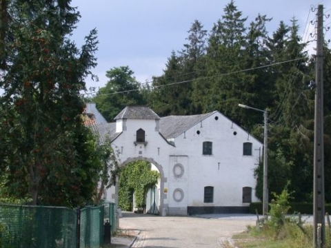 Bed-en-Breakfast-in-Belgie.nl | Kamerijck Bed & Breakfast is een historische boerderij in het Belgische dorpje Gingelom, dichtbij Sint-Truiden. Kom tot rust in de landelijke omgeving en ga heerlijk wandelen in de frisse buitenlucht! | Gingelom | Bed & Breakfast | Limburg
