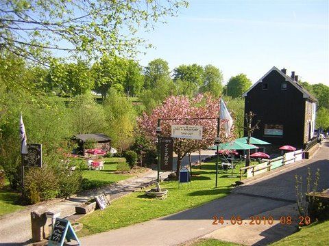 Bed-en-Breakfast-in-Belgie.nl | B&B Time-out ligt in de plaats Robertville in de provincie Luik. Deze pittoreske Bed & Breakfast in de Ardennen is een uitstekende verblijfplaats voor wie de natuur in wilt trekken. | Robertville | Bed & Breakfast | Luik