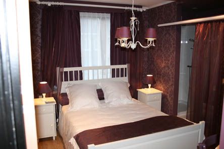 Full House Hotel