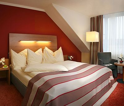 Lees meer... : Holiday Inn München unterhaching