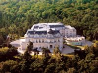 Chateau Hotel Mont Royal