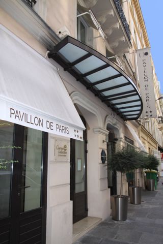 Clarion Collection Opera Pavillon