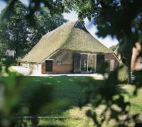 Bed-en-Breakfast-in-Nederland.nl | Droomhotel 't Heinenhoes is gevestigd in een oude Saksische boerderij en ligt temidden van eeuwenoude bossen en uitgestrekte velden. U komt hier helemaal tot rust! | Anderen | Bed & Breakfast | Drenthe