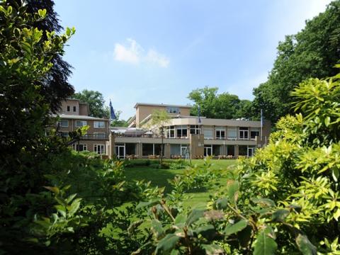 Golden Tulip Val Monte