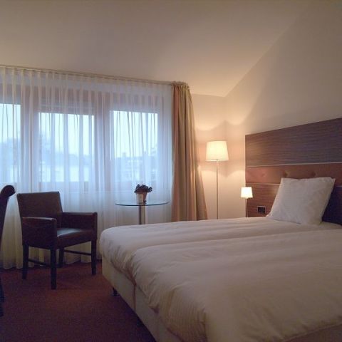 Linge Hotel Elst