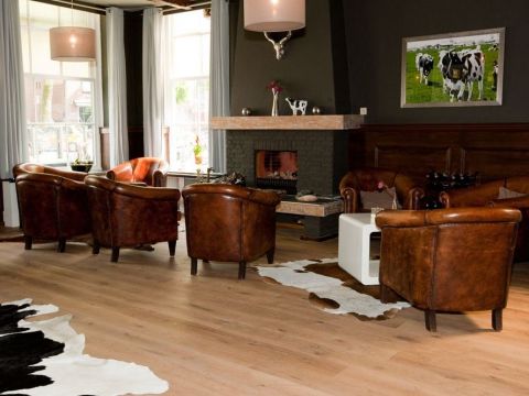 Linge Hotel Elst