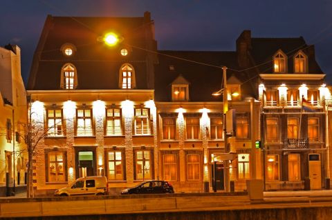 Hotel-043-Maastricht.nl | Hotel Bigarré is een charmant en sfeervol hotel en ligt midden in het centrum van het Bourgondische Maastricht. Het hotel bestaat uit bijzondere monumentale panden waar sfeer en persoonlijke service in een hoog vaandel staat. | Maastricht | 043 | Limburg