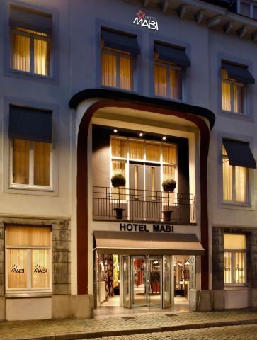 Hotel-043-Maastricht.nl | Het 4-sterren City Centre Hotel Mabi ligt in het historische centrum van Maastricht, nabij het Vrijthof en de Markt. Ga een middagje winkelen en breng een bezoek aan het Bonnefantenmuseum. | Maastricht | 043 | Limburg