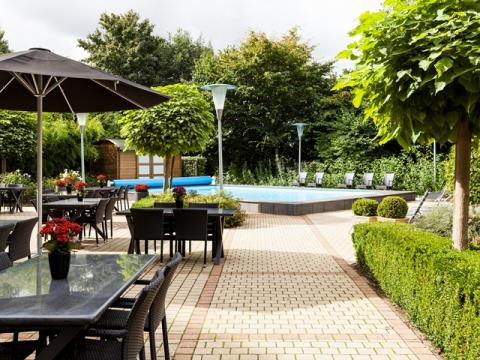Hotel-043-Maastricht.nl | Het Novotel Maastricht is een comfortabel hotel aan de rand van de stad. Het hotel biedt u een verwarmd zwembad, ruime parkeergelegenheid en gratis shuttleservice naar het centrum. | Maastricht | 043 | Limburg