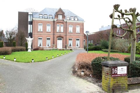 Bed-en-Breakfast-in-Nederland.nl | Het charmante Bed & Breakfast 't Klooster ligt in het gemoedelijke Uden in Noord-Brabant. Het B&B is, zoals de naam al doet vermoeden, gevestigd in een voormalig klooster. | Uden | Bed & Breakfast | Noord-Brabant