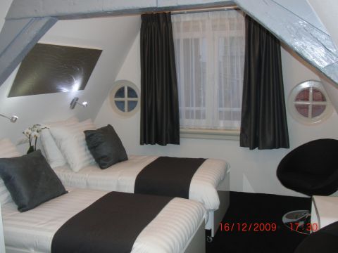  Hotel CC 