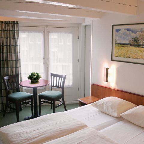 Emb Hotel Avenue