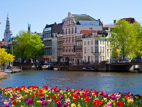 Hotel-020-Amsterdam.nl | Het luxe Crowne Plaza Hotel Amsterdam-Schiphol heeft een gunstige ligging ten opzicht van Schiphol en bevindt zich op korte afstand van de bruisende steden Amsterdam en Den Haag. | Hoofddorp | 023 | Noord-Holland