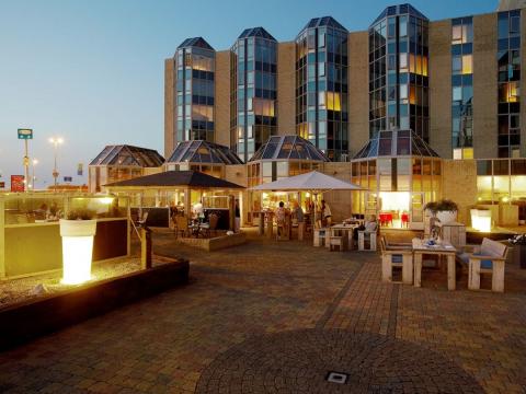 Hotel-020-Amsterdam.nl | NH Zandvoort ligt direct aan het strand en de duinen van Zandvoort. Een perfecte locatie om te genieten van zon, zee, strand en de prachtige duinen! | Zandvoort | 023 | Noord-Holland