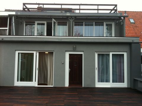 Alex Rooms
