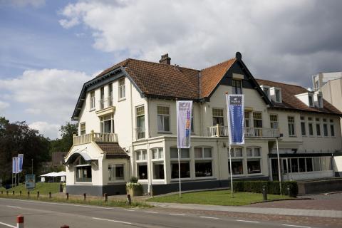 Hotel-030-Utrecht.nl | Het 4-sterren Berghotel Amersfoort is centraal gelegen op de top van de berg in het residentiële Zuid van Amersfoort. Het pittoreske centrum van Amersfoort ligt op korte afstand. | Amersfoort | 033 | Utrecht