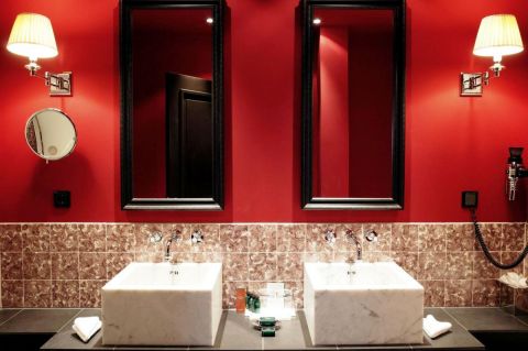 Hotel Des Indes, a Luxury Collection Hotel