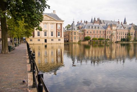 Hotel-070-Den-Haag.nl | Dit Secret Hotel in het centrum van Den Haag ligt ideaal om deze mooie stad te ontdekken. Ontdek de geschiedenis van Den Haag, ga gezellig winkelen of bezoek attractiepark Drievliet. | Den Haag | 070 | Zuid-Holland