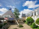 Tulip Inn Leiderdorp - Tulip Inn Leiderdorp ligt in Leiderdorp op slechts 5 minuten afstand van de bloeiende stad Leiden. Leiden biedt tal van historische gebouwen zoals De Waag en pittoreske hofjes en pleintjes, boeiende musea en diverse leuke restaurants en caf&eacute;s. Dit moderne 3-sterrenhotel is daarom de perfecte uitvalsbasis voor een stedentrip. Tulip Inn Leiderdorp beschikt over 60 comfortabele kamers die standaard zijn voorzien van een televisie, radio, telefoon en een badkamer met een douche en/of bad(...)