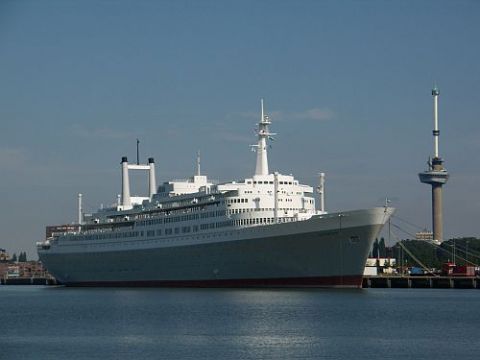 Cruise Hotel