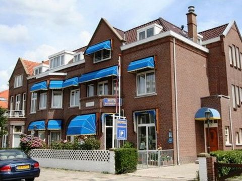 Hotel-070-Den-Haag.nl | Dit familiehotel met gratis parkeergelegenheid ligt ideaal aan de Scheveningse duinen en op enkele minuten van het strand. Op korte vindt u vele gezellige restaurants, Holland Casino en het Circustheater. | Scheveningen | 070 | Zuid-Holland