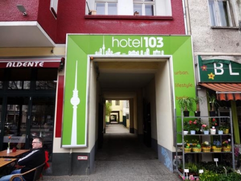 Hotel 103