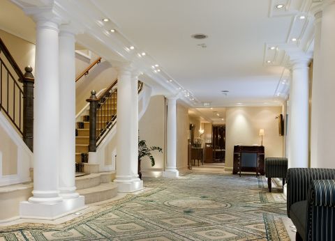 Excelsior Hotel Ernst